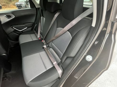 Used 2025 Kia Soul LX w/ LX Technology Package image 32