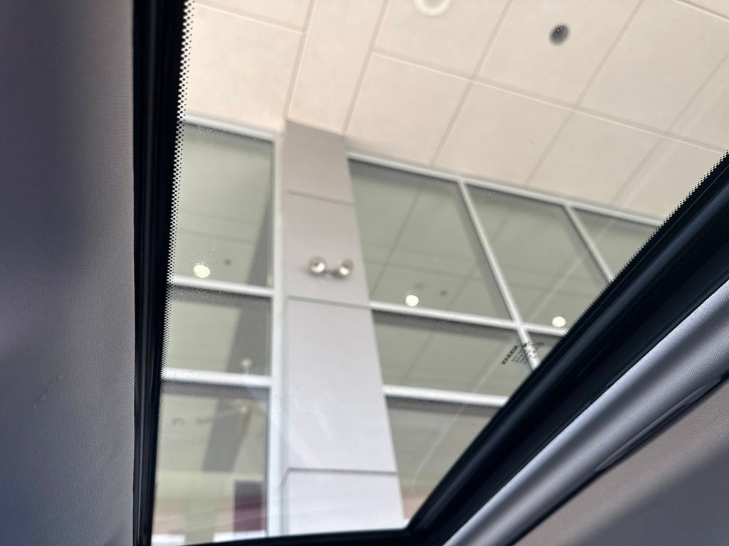 Used 2020 Nissan Altima 2.5 Platinum FWD image 22