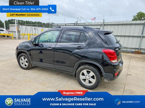 Used 2018 Chevrolet Trax LT FWD image 3