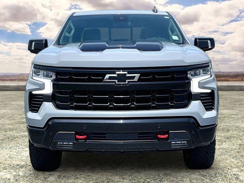 Used 2024 Chevrolet Silverado 1500 LT Trail Boss w/ Convenience Package II AWD/4WD image 2