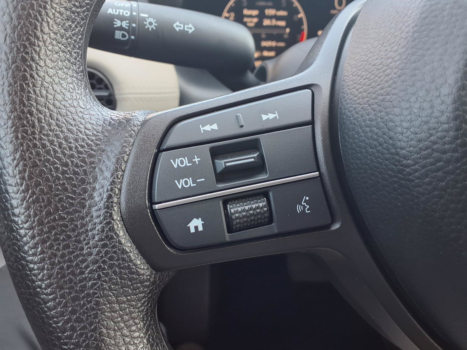 Used 2027 Honda HR-V LX image 15