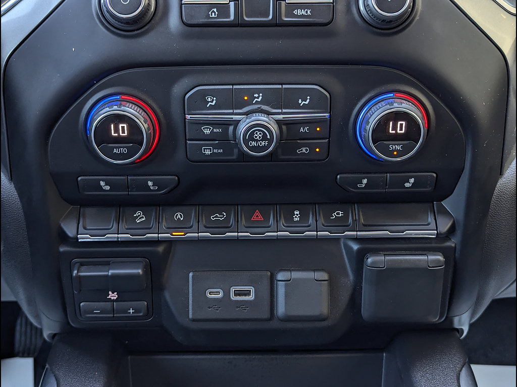 Used 2020 Chevrolet Silverado 1500 RST AWD/4WD image 29
