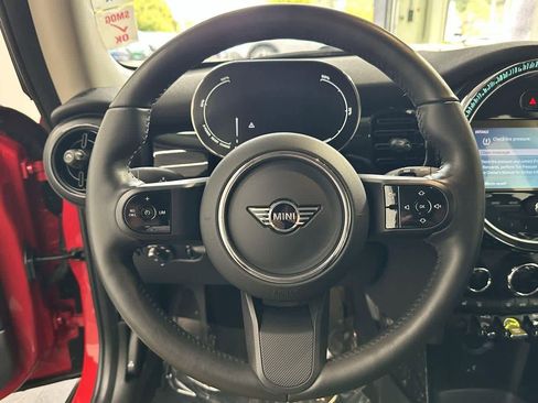 Certified 2024 MINI Cooper SE image 13