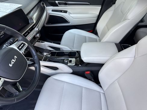 Used 2024 Kia Telluride S w/ S Sunroof Package FWD image 21