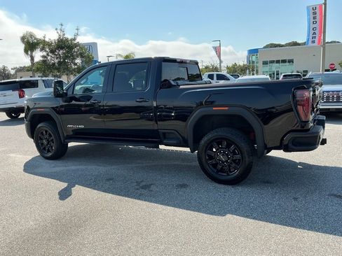 Used 2025 GMC Sierra 2500 AT4 w/ AT4 Premium Plus Package image 4