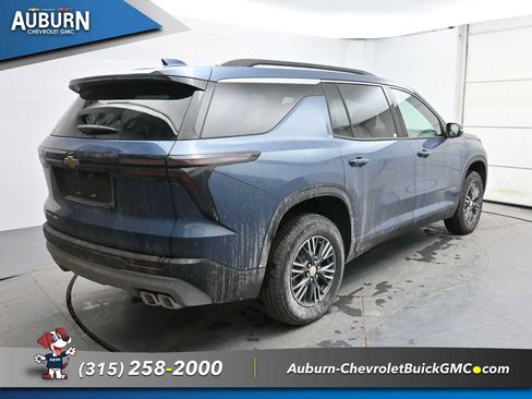 New 2026 Chevrolet Traverse LT image 12