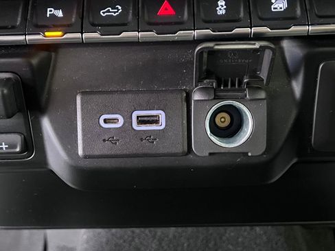 Used 2021 Chevrolet Silverado 3500 LT w/ All Star Edition image 38