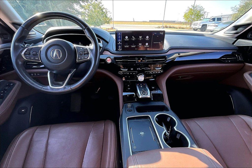 Used 2025 Acura MDX w/ Technology Package FWD image 17