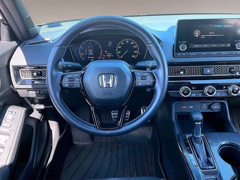 Used 2022 Honda Civic Sport image 5