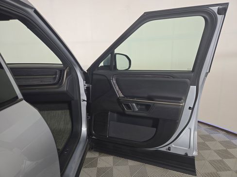 Used 2022 Rivian R1T Launch Edition image 18