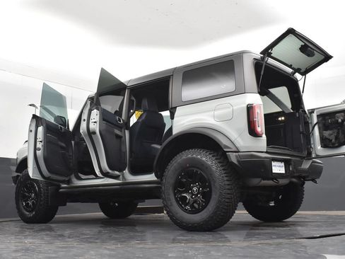 Used 2021 Ford Bronco First Edition AWD/4WD image 37