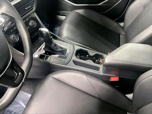 Used 2020 Volkswagen Jetta SE FWD image 17