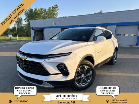 Used 2025 Chevrolet Blazer LT w/ Convenience Package FWD image 1