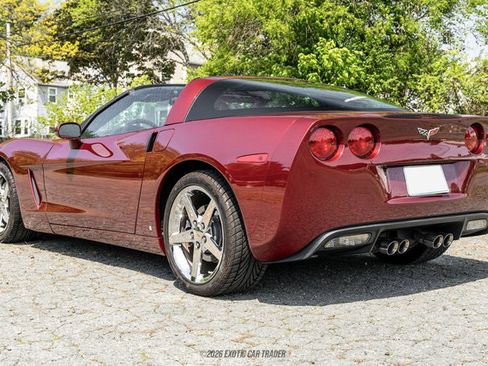 Used 2007 Chevrolet Corvette Coupe w/ Preferred Equipment Group RWD image 6