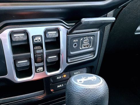 Used 2019 Jeep Wrangler Unlimited Sport S AWD/4WD image 16