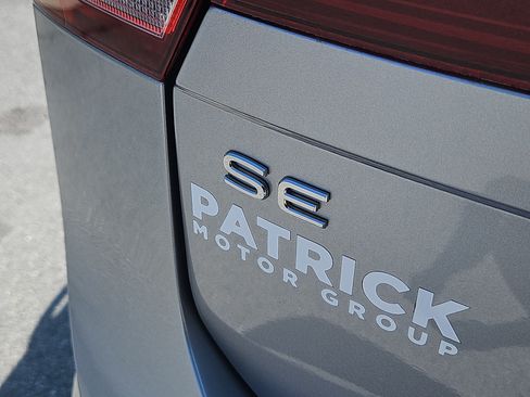 Certified 2024 Volkswagen Tiguan SE R-Line AWD/4WD image 6