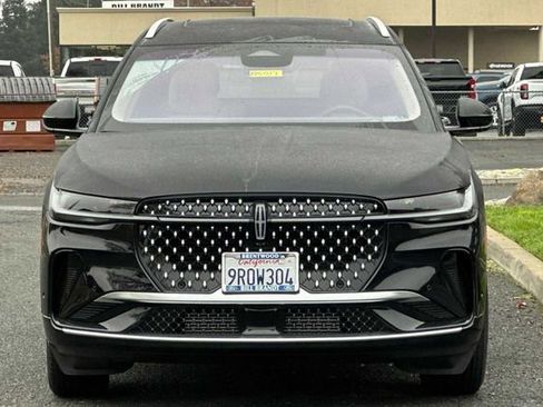 Used 2024 Lincoln Nautilus Reserve w/ Equipment Group 202A image 6