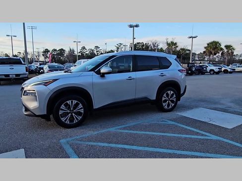 Used 2023 Nissan Rogue SV w/ SV Premium B Package image 26