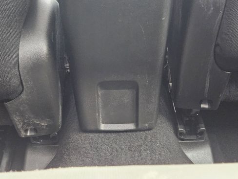 Used 2023 Jeep Renegade Latitude w/ Sun/Sound Group AWD/4WD image 28