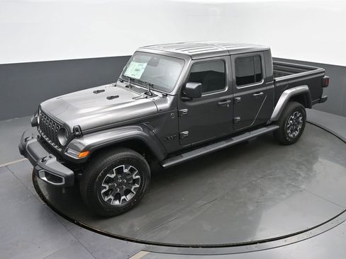 New 2026 Jeep Gladiator Sport image 39