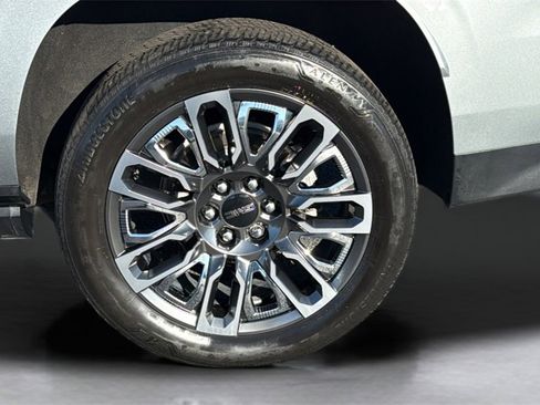 Used 2024 GMC Yukon XL Denali Ultimate image 23