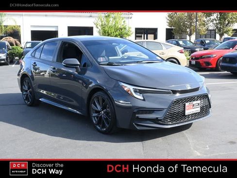 Used 2024 Toyota Corolla SE w/ SE Premium Package FWD image 3