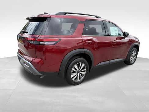 New 2026 Nissan Pathfinder SL FWD image 7