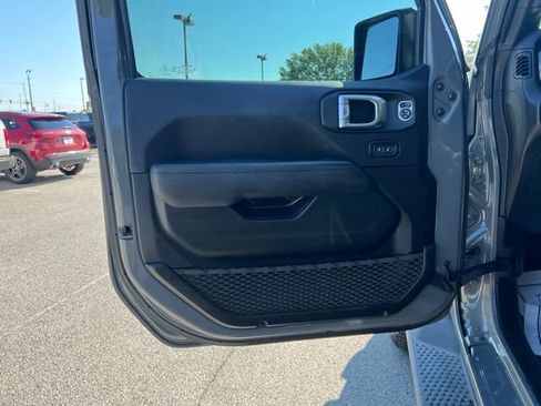 Used 2021 Jeep Wrangler Unlimited Sahara AWD/4WD image 11