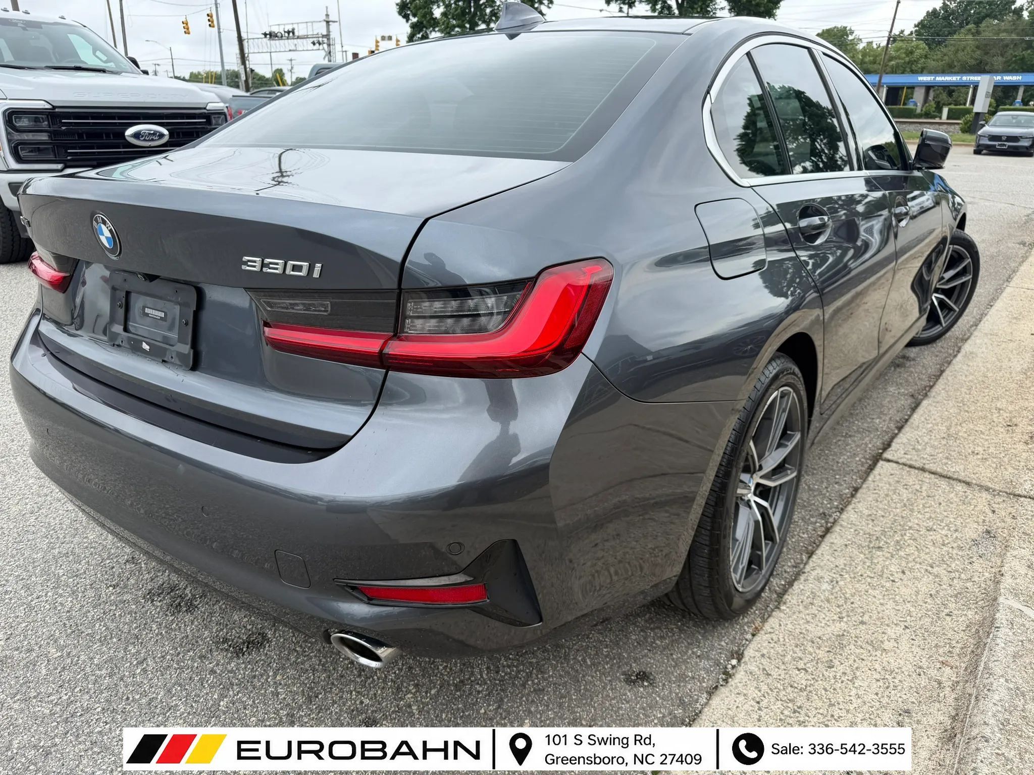 Used 2019 BMW 330i xDrive Sedan w/ Convenience Package AWD/4WD image 5