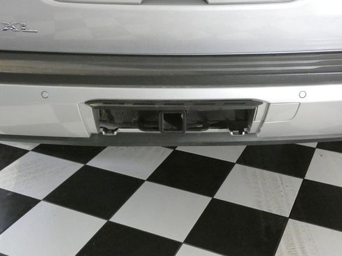 Used 2020 GMC Yukon XL SLT w/ Open Road Package image 7