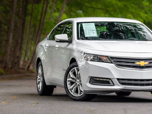 Used 2020 Chevrolet Impala LT FWD image 24