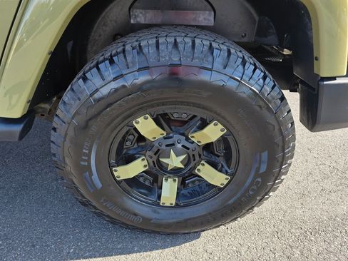 Used 2013 Jeep Wrangler Unlimited Sahara w/ Connectivity Group image 25