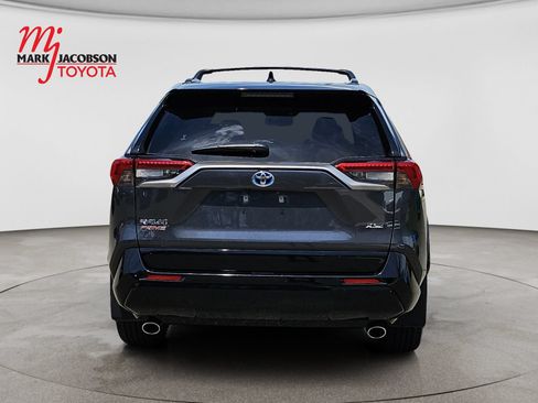 Used 2023 Toyota RAV4 XSE w/ Weather Package AWD/4WD image 6