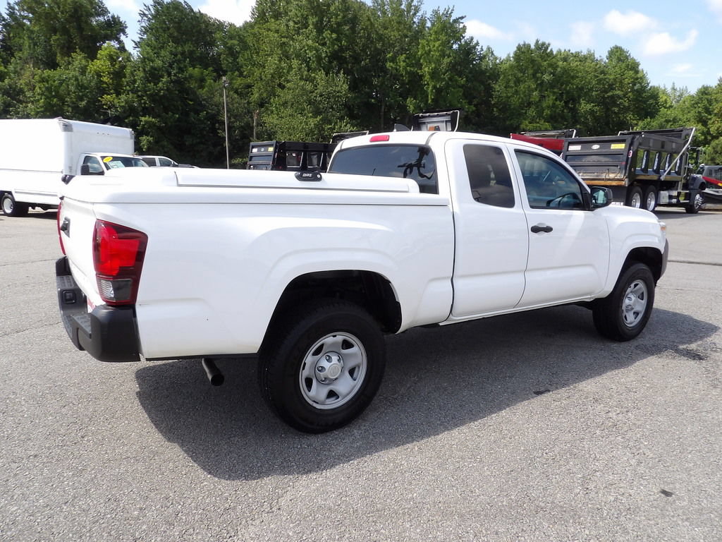 Used 2020 Toyota Tacoma SR RWD image 8