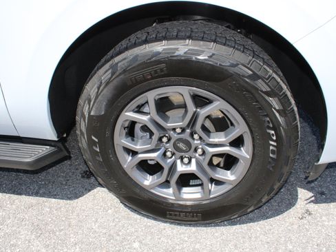 Used 2025 Ford Expedition Active RWD image 9