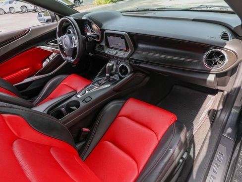 Used 2018 Chevrolet Camaro LT RWD image 22