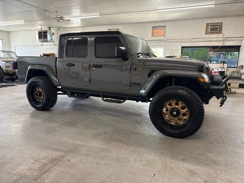 Used 2022 Jeep Gladiator Sport AWD/4WD image 5