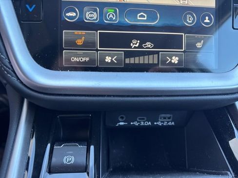 Used 2025 Subaru Outback Limited image 15