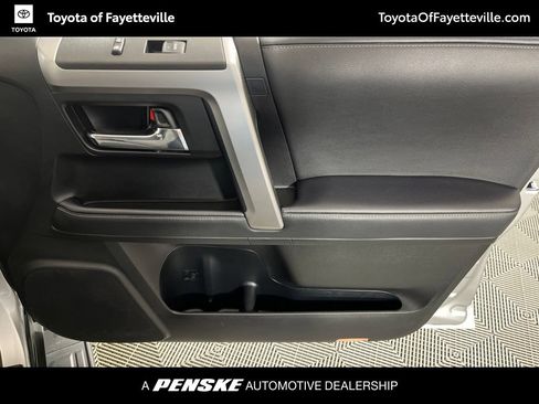 Used 2021 Toyota 4Runner SR5 AWD/4WD image 21