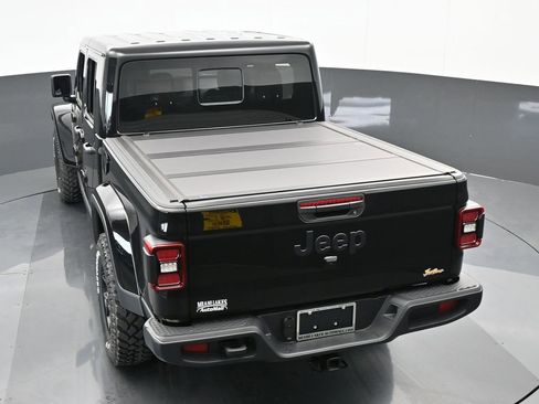 Used 2024 Jeep Gladiator Sport image 32