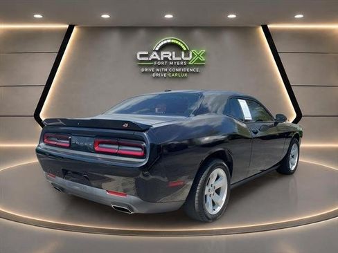Used 2019 Dodge Challenger SXT AWD/4WD image 6