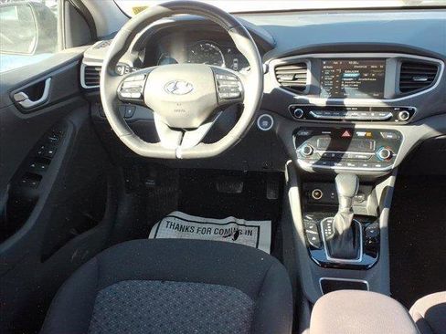 Used 2019 Hyundai Ioniq Plug-In Hybrid image 14