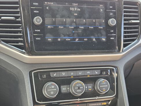 Used 2022 Volkswagen Atlas SEL R-Line image 18