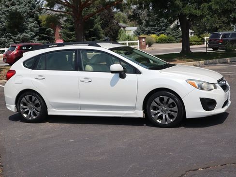 Used 2014 Subaru Impreza 2.0i Sport Premium AWD/4WD image 2