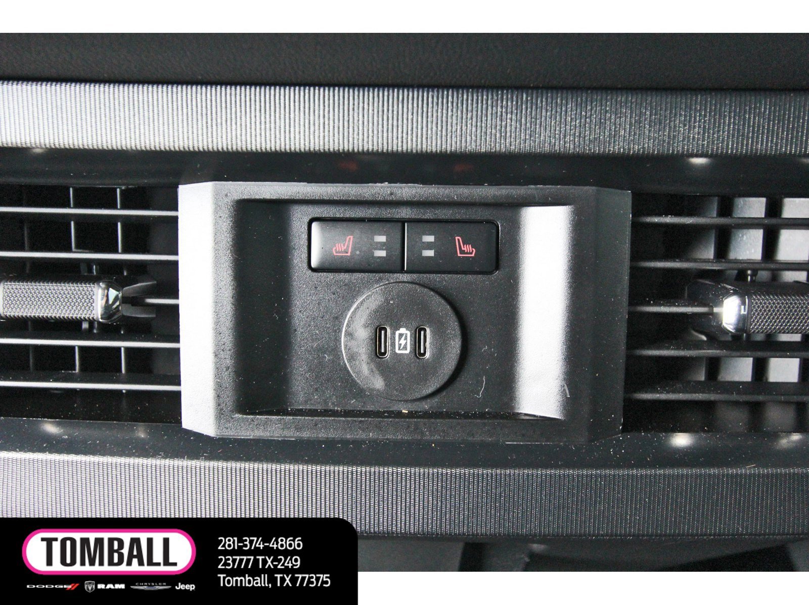 Used 2025 Ford F250 Platinum AWD/4WD image 12