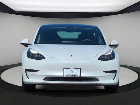 Used 2021 Tesla Model 3 Standard Range Plus image 3