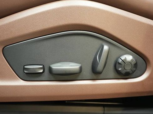 New 2026 Porsche Macan 4S Electric image 32