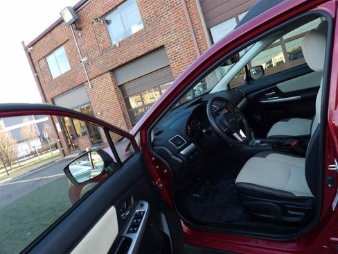 Used 2017 Subaru Crosstrek 2.0i Premium w/ Moonroof Package image 11