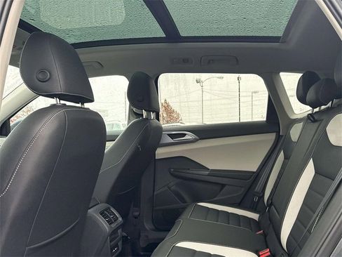 New 2026 Volkswagen Taos SEL AWD/4WD image 24