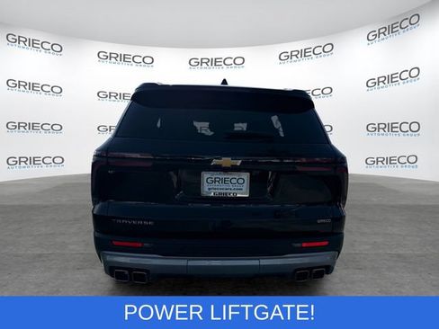 Used 2025 Chevrolet Traverse LT FWD image 6